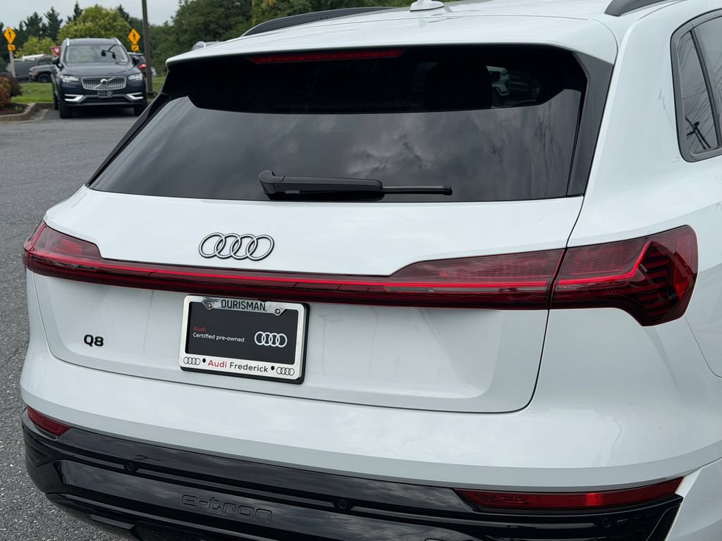 Certified 2024 Audi Q8 e-tron Prestige w/ Prestige Package AWD/4WD image 11
