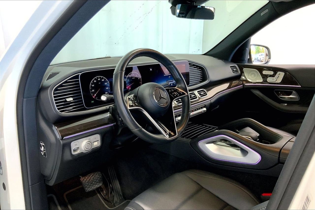 Used 2024 Mercedes-Benz GLE 350 4MATIC w/ 3rd Row Seat Package image 14