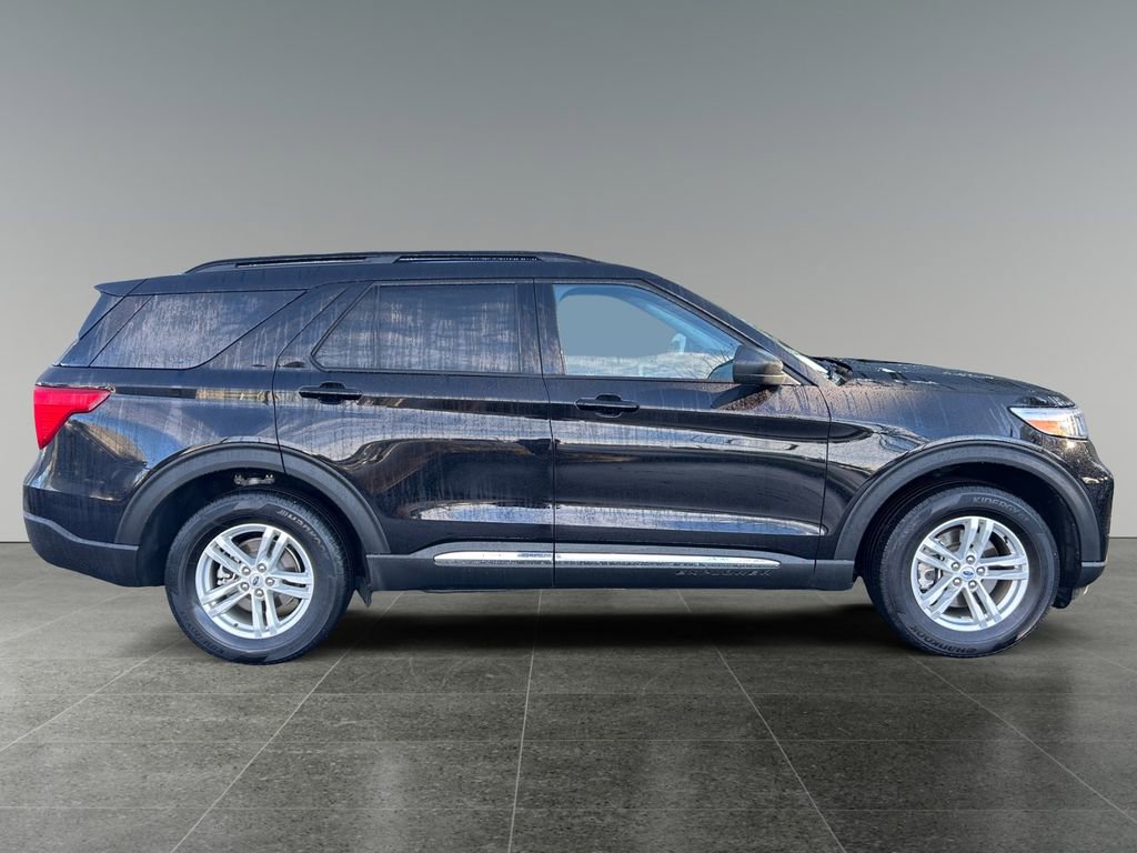 Used 2023 Ford Explorer XLT w/ Equipment Group 202A AWD/4WD image 9