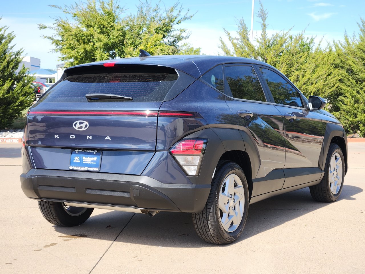 Used 2026 Hyundai Kona SE FWD image 4