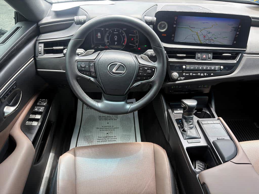 Used 2022 Lexus ES 350 w/ Premium Package FWD image 4