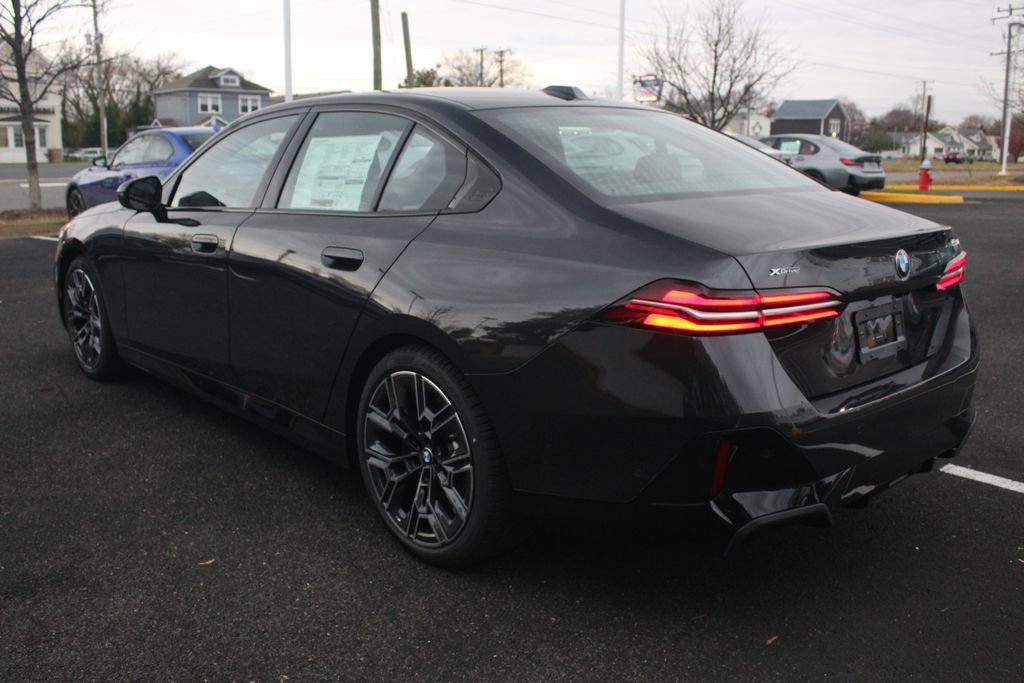 Used 2026 BMW 530i xDrive w/ M Sport Package AWD/4WD image 6
