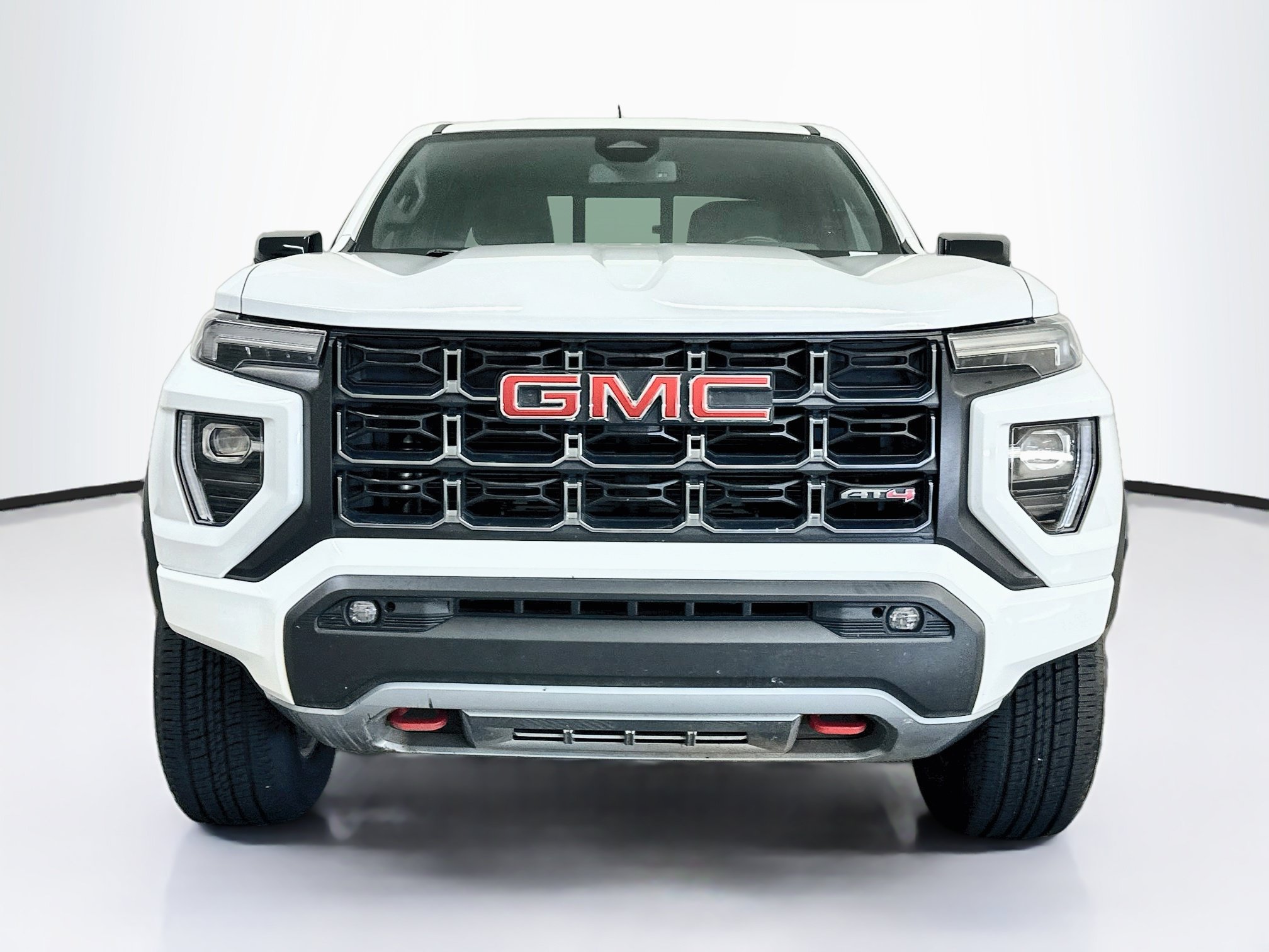 Used 2024 GMC Canyon AT4 AWD/4WD image 2