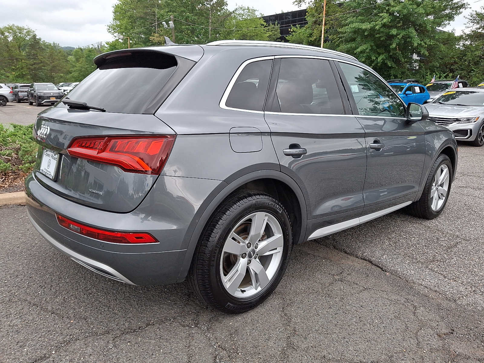 Used 2019 Audi Q5 2.0T Premium Plus w/ Premium Plus Package AWD/4WD image 6