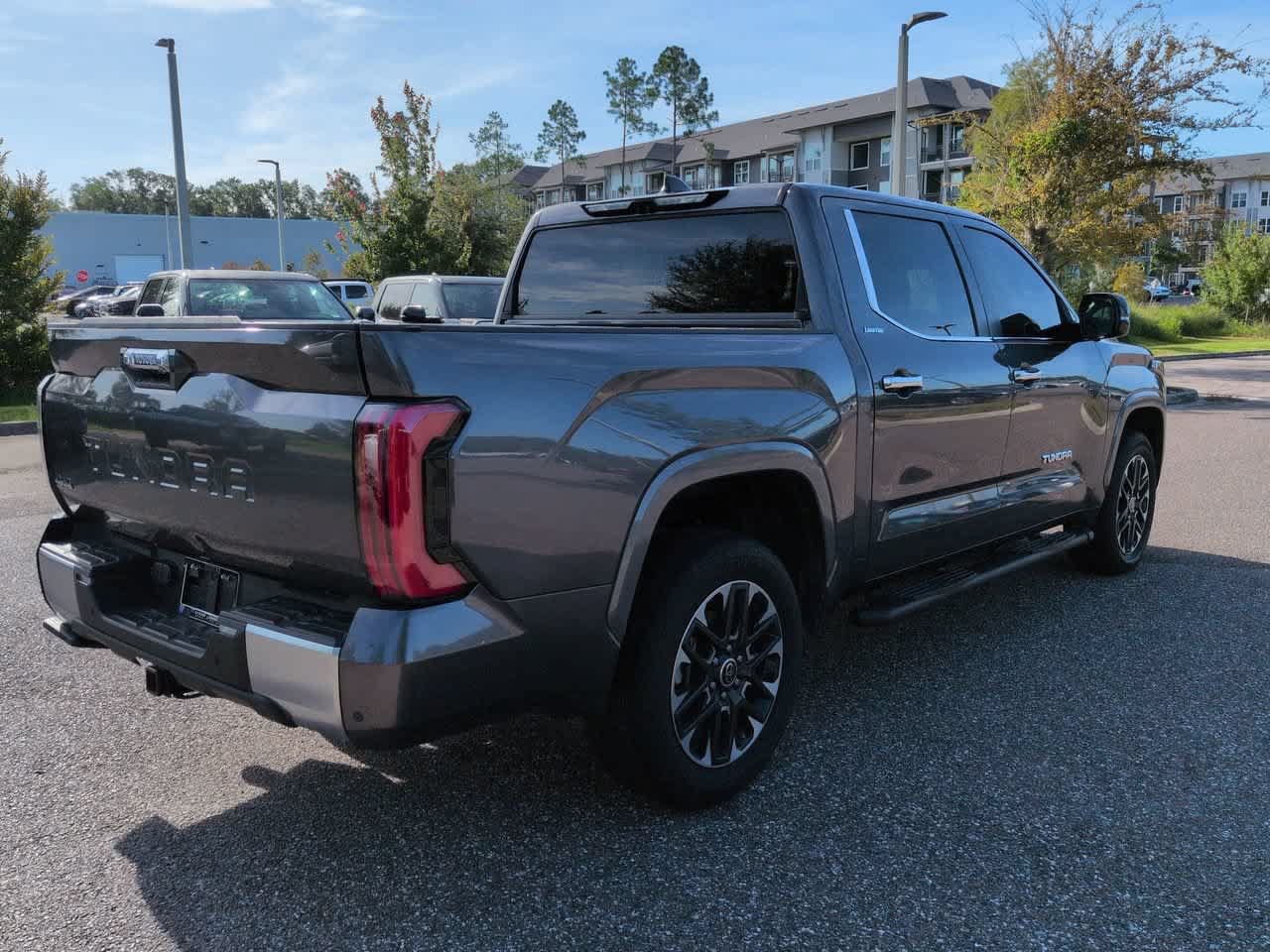 Used 2024 Toyota Tundra Limited AWD/4WD image 6