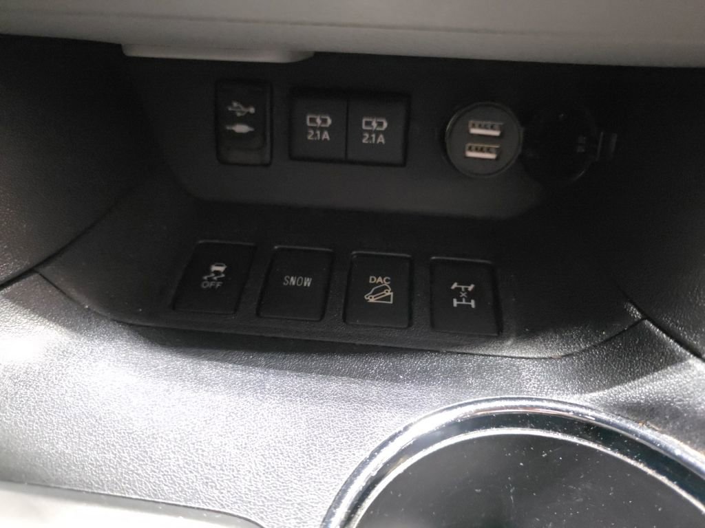 Used 2017 Toyota Highlander Limited Platinum AWD/4WD image 13