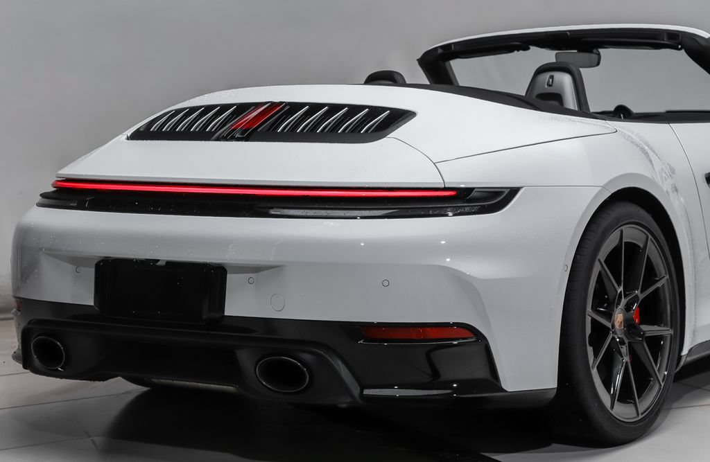 Used 2026 Porsche 911 Carrera 4S AWD/4WD image 4
