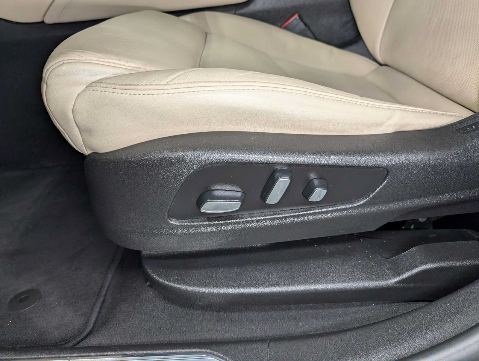 Used 2019 Cadillac XT5 Luxury AWD/4WD image 37