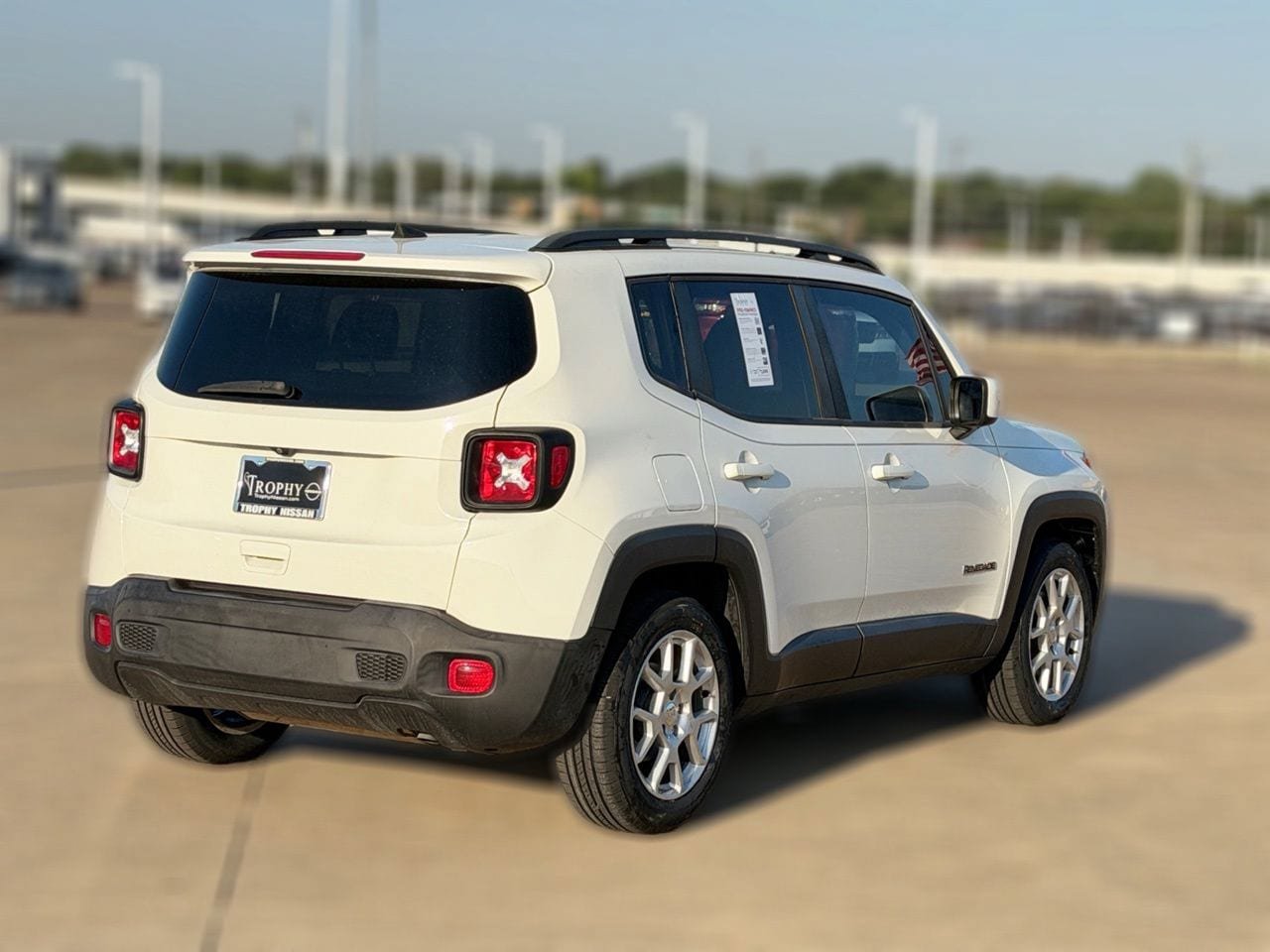 Used 2021 Jeep Renegade Latitude w/ Convenience Group FWD image 7