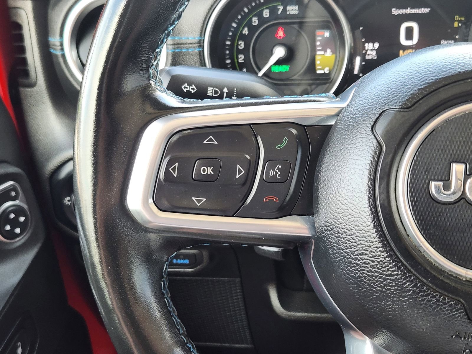 Used 2022 Jeep Wrangler Unlimited Rubicon 4xe w/ Cold Weather Group AWD/4WD image 32