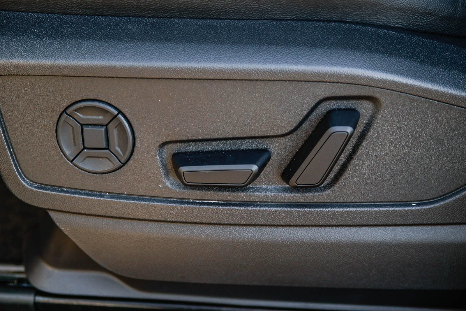 Certified 2025 Audi Q5 Premium w/ Convenience Package image 24