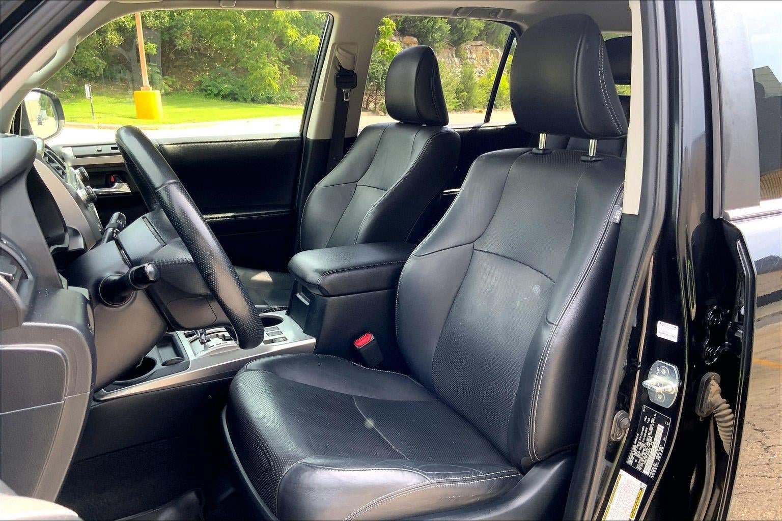 Used 2018 Toyota 4Runner Limited AWD/4WD image 23