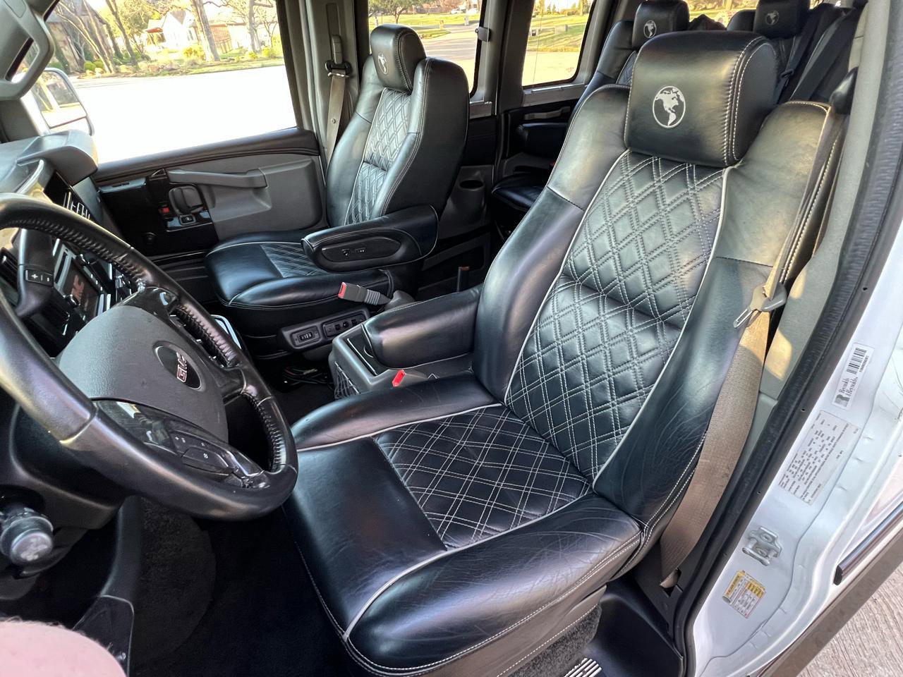 Used 2019 GMC Savana 2500 Extended w/ Enhanced Convenience Package image 16