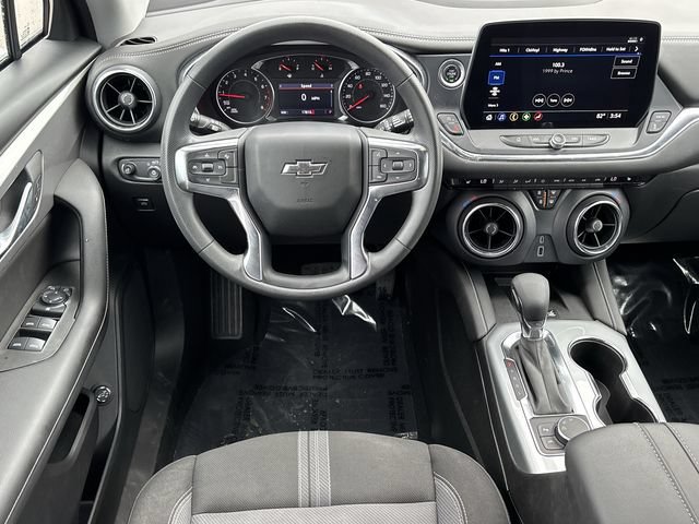 Used 2024 Chevrolet Blazer LT w/ Convenience Package FWD image 12