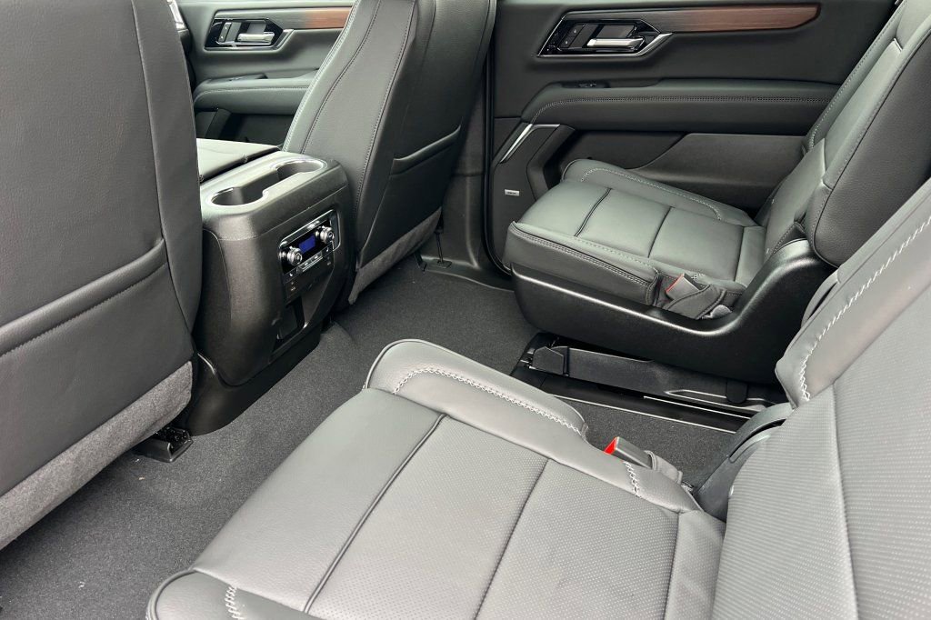 New 2026 GMC Yukon XL Denali image 9