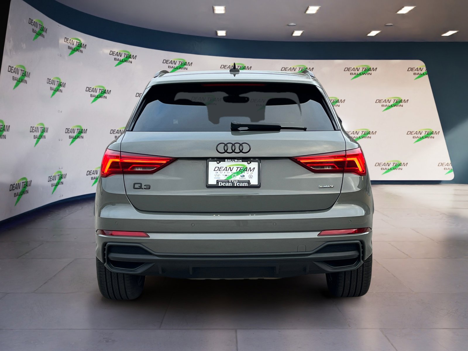Used 2025 Audi Q3 2.0T Premium Plus image 6