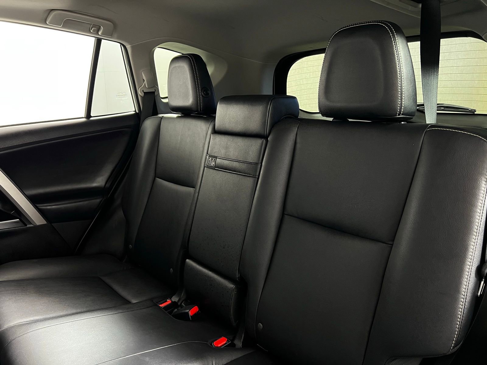 Used 2018 Toyota RAV4 Limited image 26