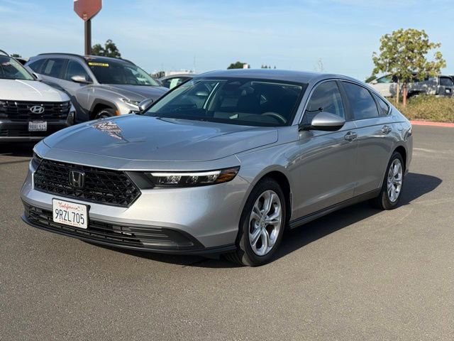 Used 2025 Honda Accord LX image 2