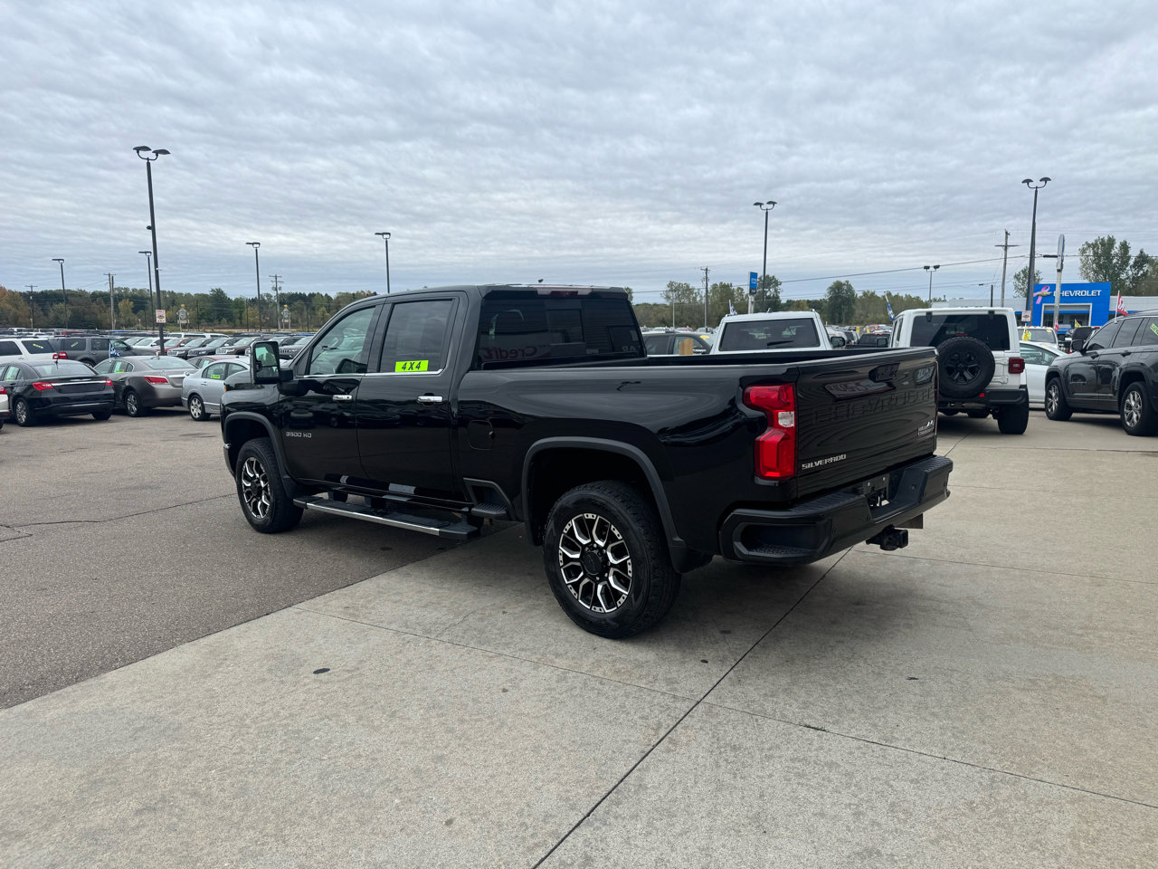 Used 2022 Chevrolet Silverado 3500 High Country w/ Z71 Off-Road Package image 7