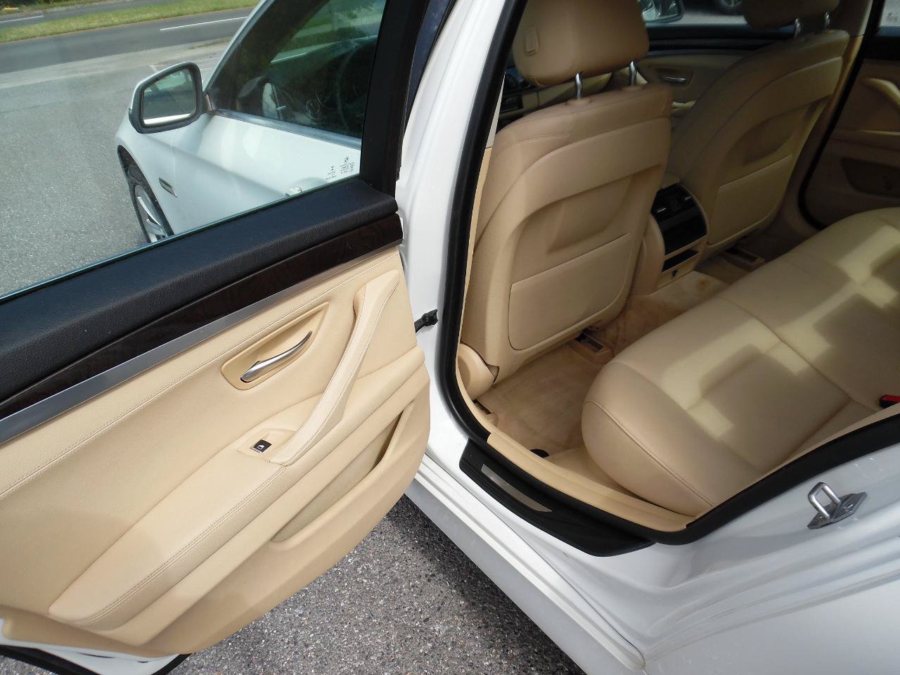 Used 2014 BMW 528i Sedan RWD image 18