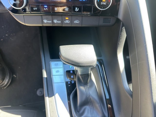 Used 2024 Hyundai Elantra SEL image 23