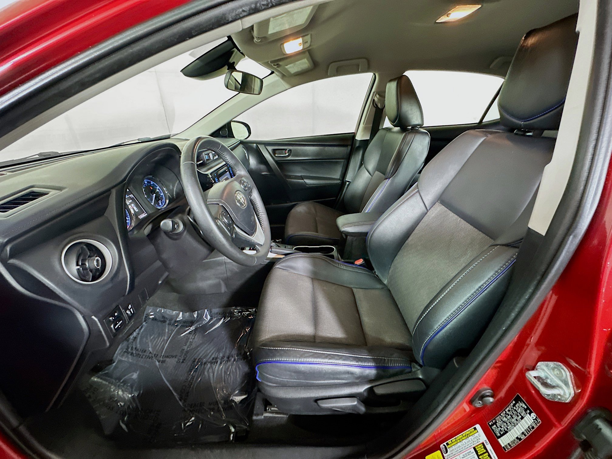 Used 2018 Toyota Corolla SE image 12