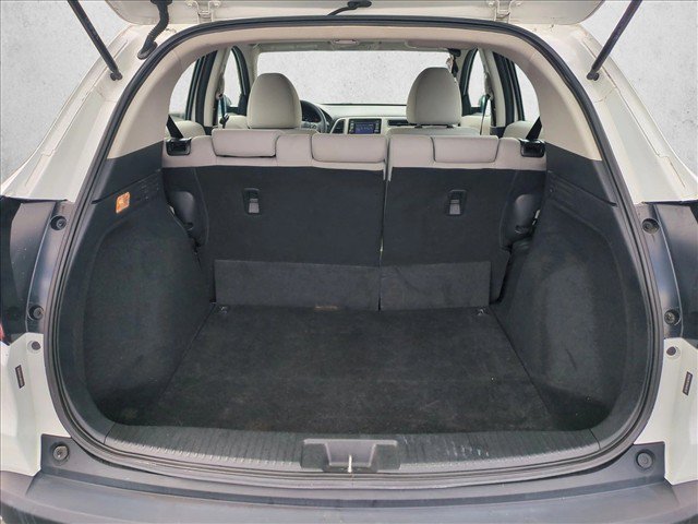 Used 2018 Honda HR-V LX image 6