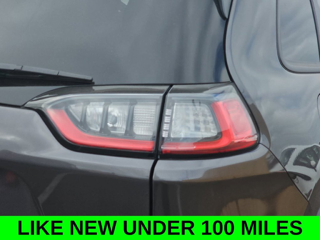 Used 2023 Jeep Cherokee Altitude Lux AWD/4WD image 41