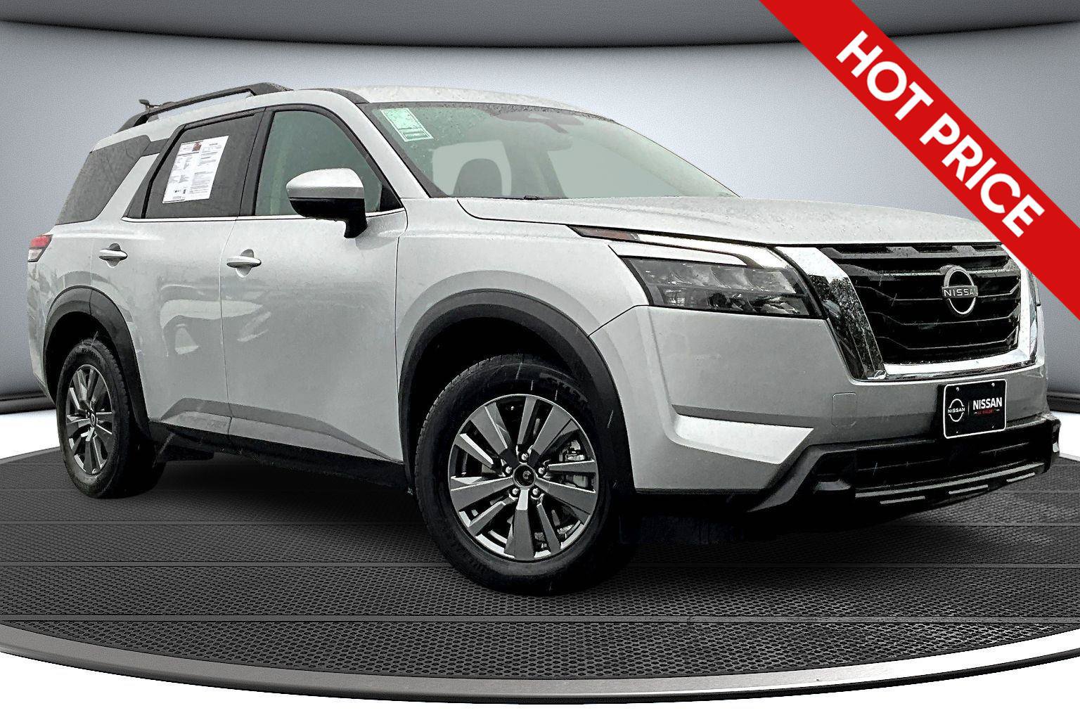 Used 2024 Nissan Pathfinder SV AWD/4WD image 1