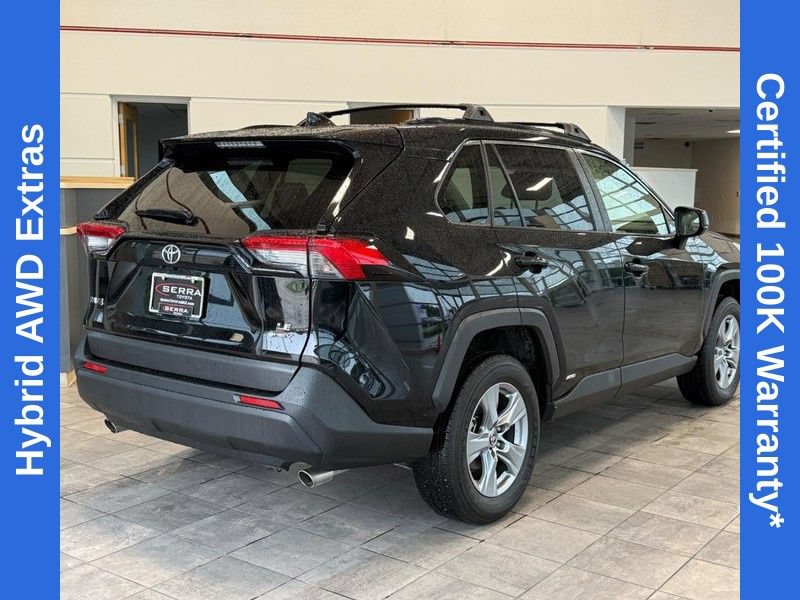 Used 2025 Toyota RAV4 LE AWD/4WD image 3