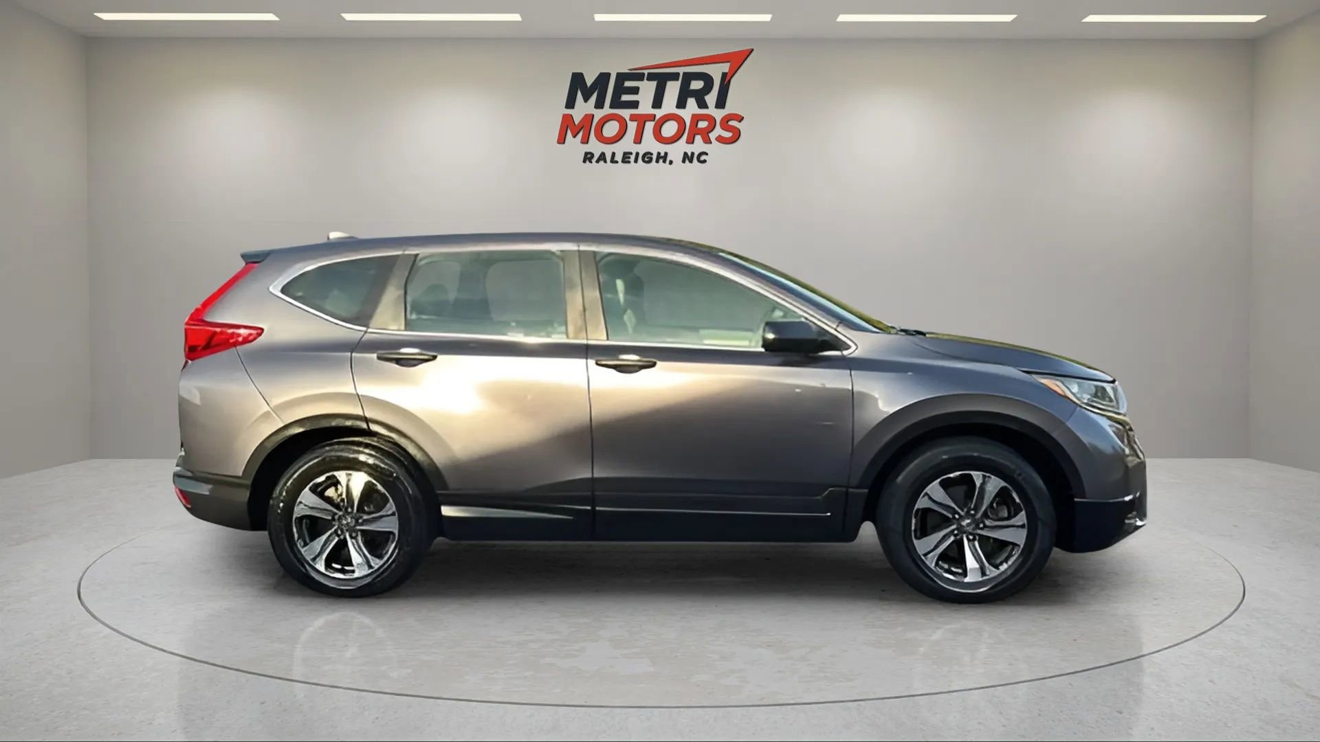 Used 2017 Honda CR-V LX image 6