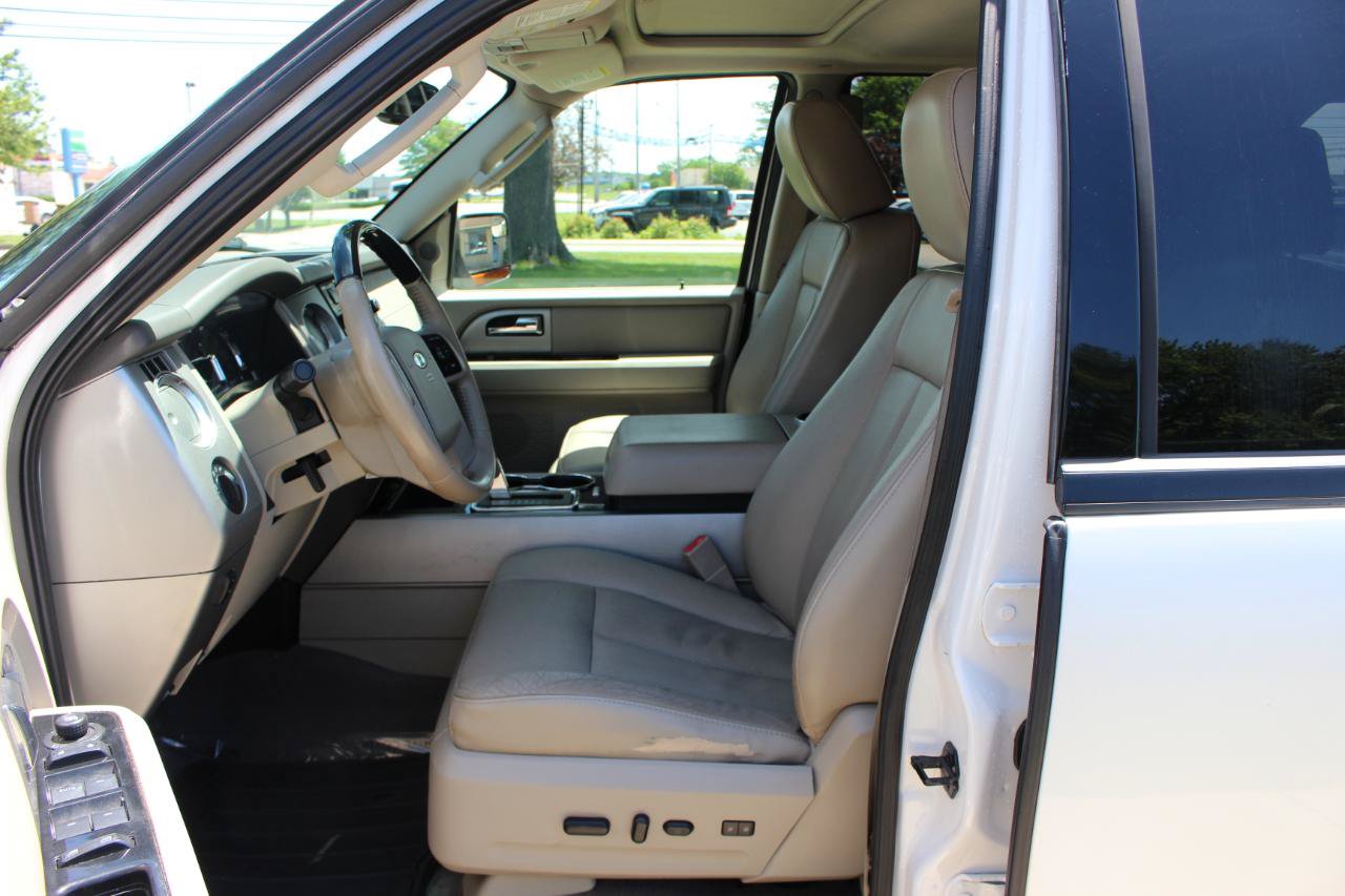 Used 2014 Ford Expedition Limited w/ Equipment Group 301A AWD/4WD image 13