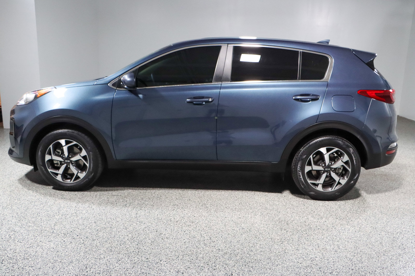 Used 2022 Kia Sportage LX image 10