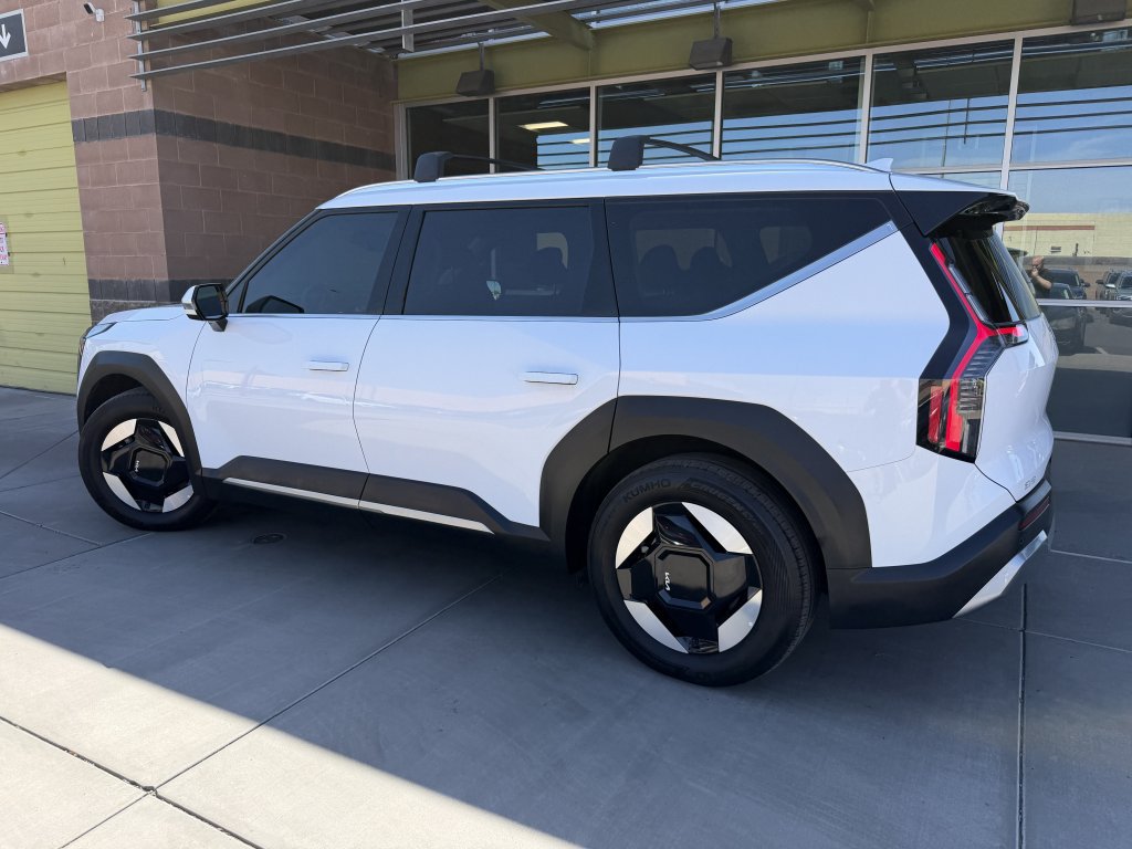 Used 2025 Kia EV9 Wind AWD/4WD image 5