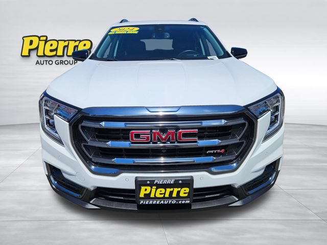 Used 2024 GMC Terrain AT4 w/ Tech Package AWD/4WD image 9