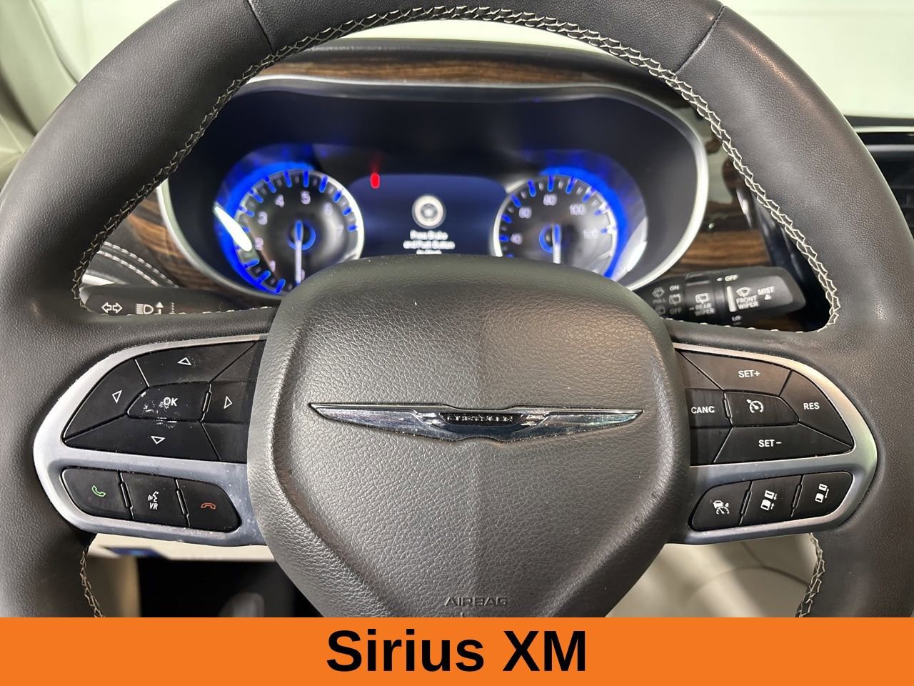 Used 2024 Chrysler Pacifica Limited image 14