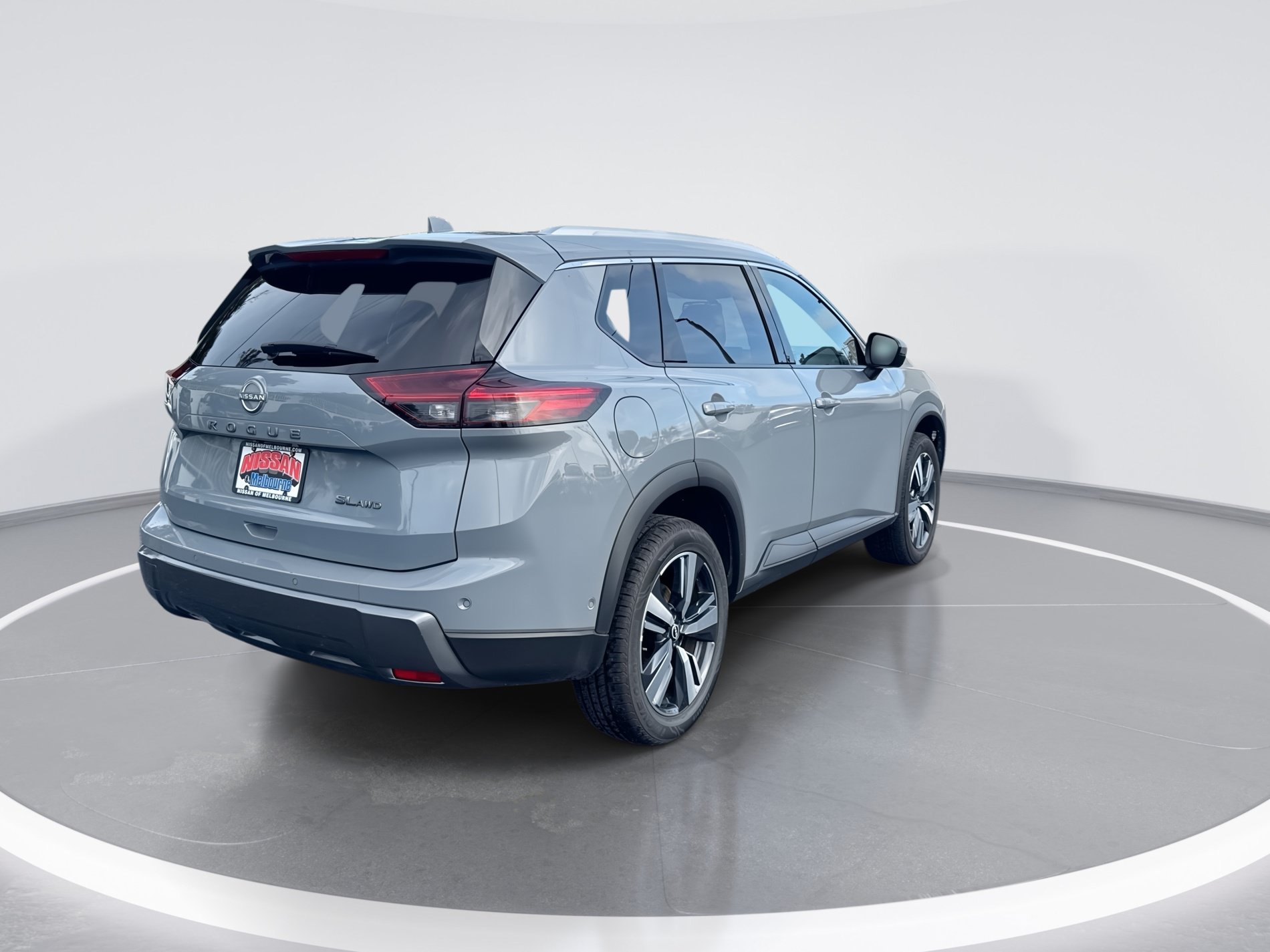 Certified 2026 Nissan Rogue SL AWD/4WD image 4