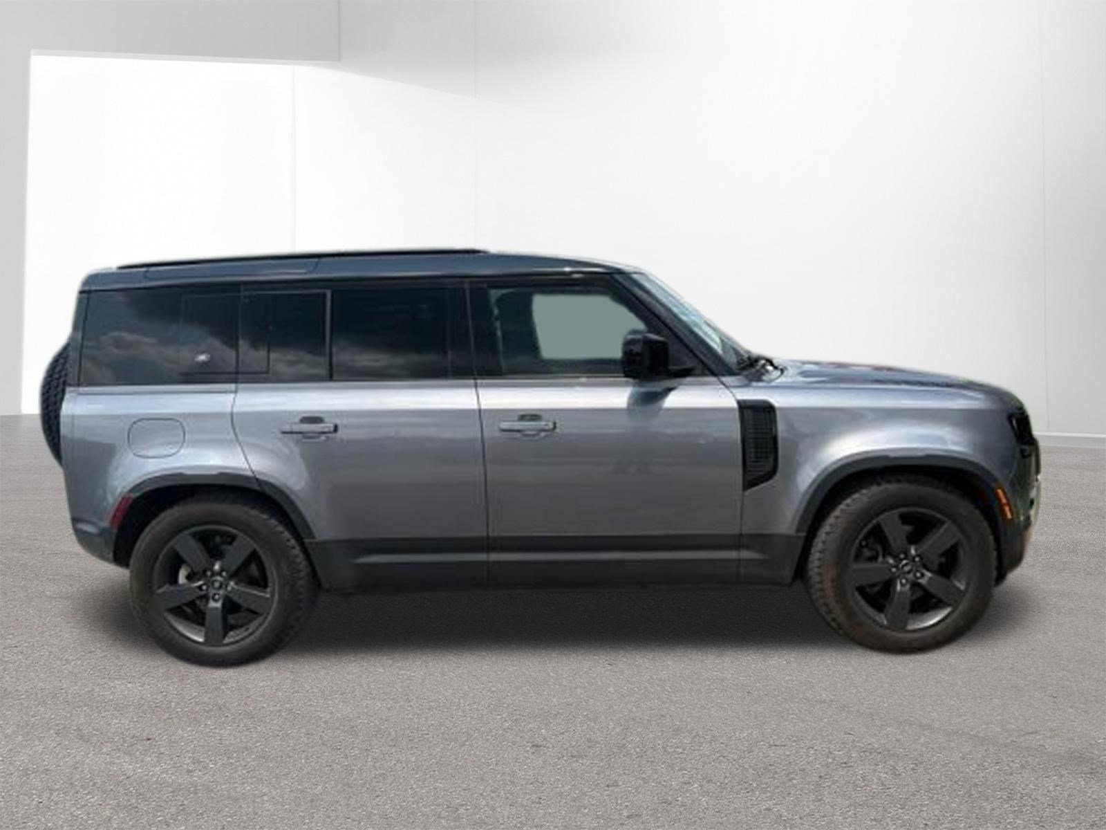 Used 2023 Land Rover Defender 110 S AWD/4WD image 22