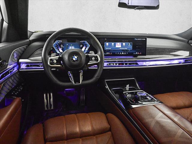 Used 2023 BMW 760i xDrive image 19