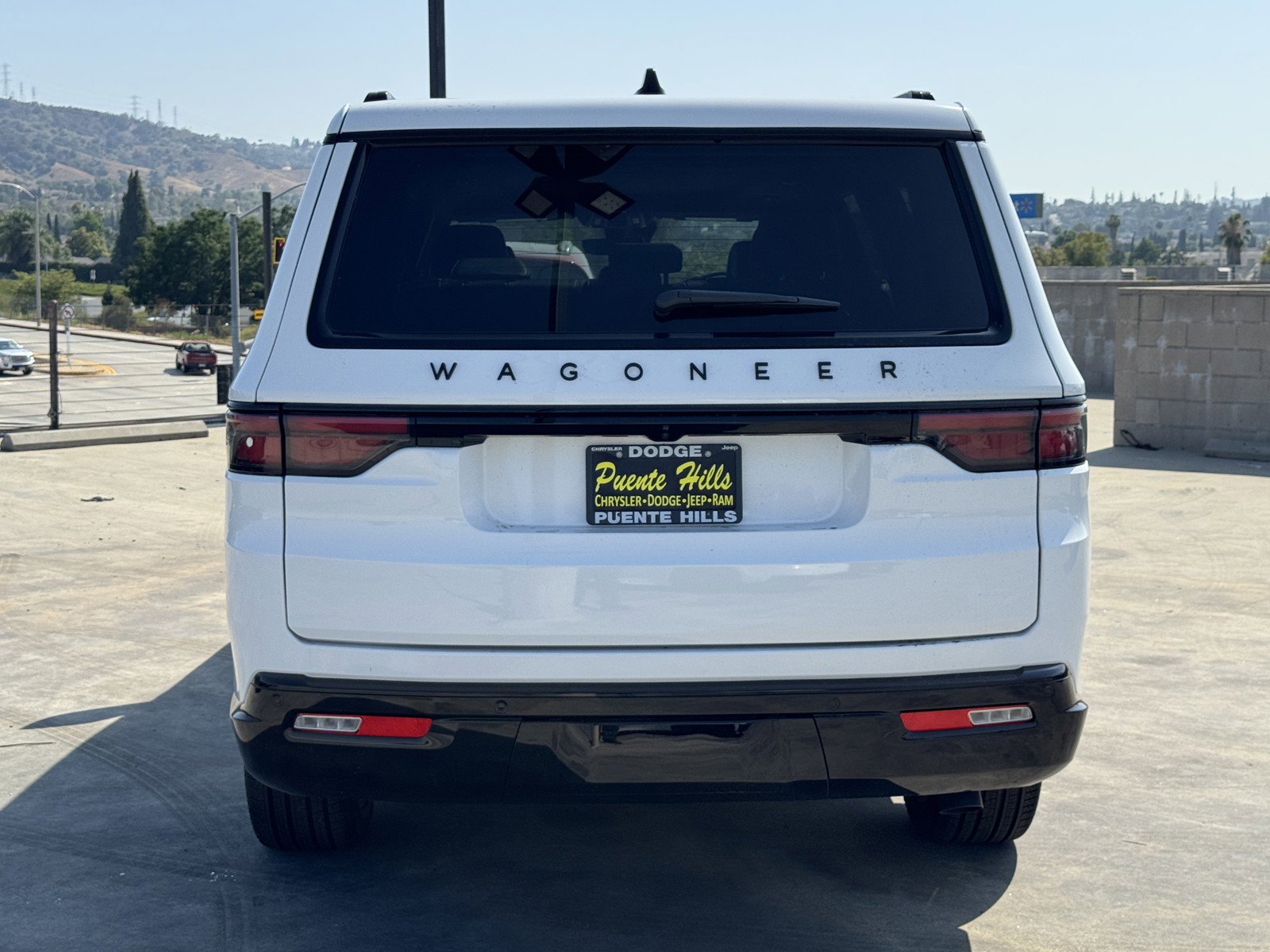 New 2025 Jeep Wagoneer L Series II w/ Premium Group I image 5