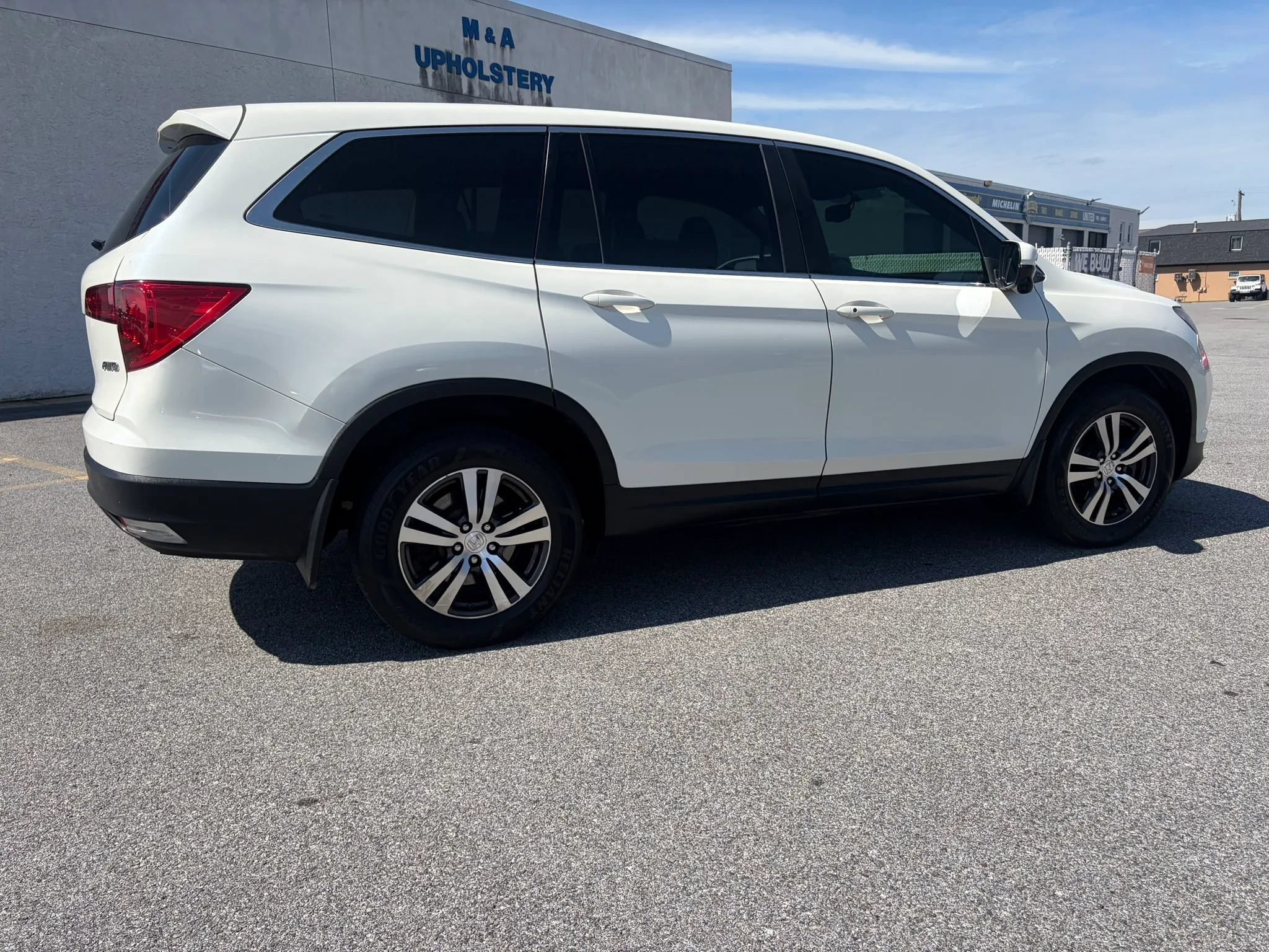 Used 2017 Honda Pilot EX-L image 11