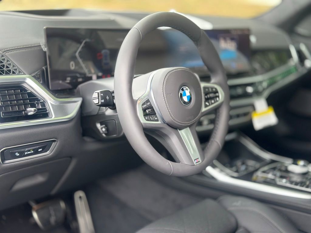 New 2026 BMW X7 xDrive40i w/ M Sport Package image 13