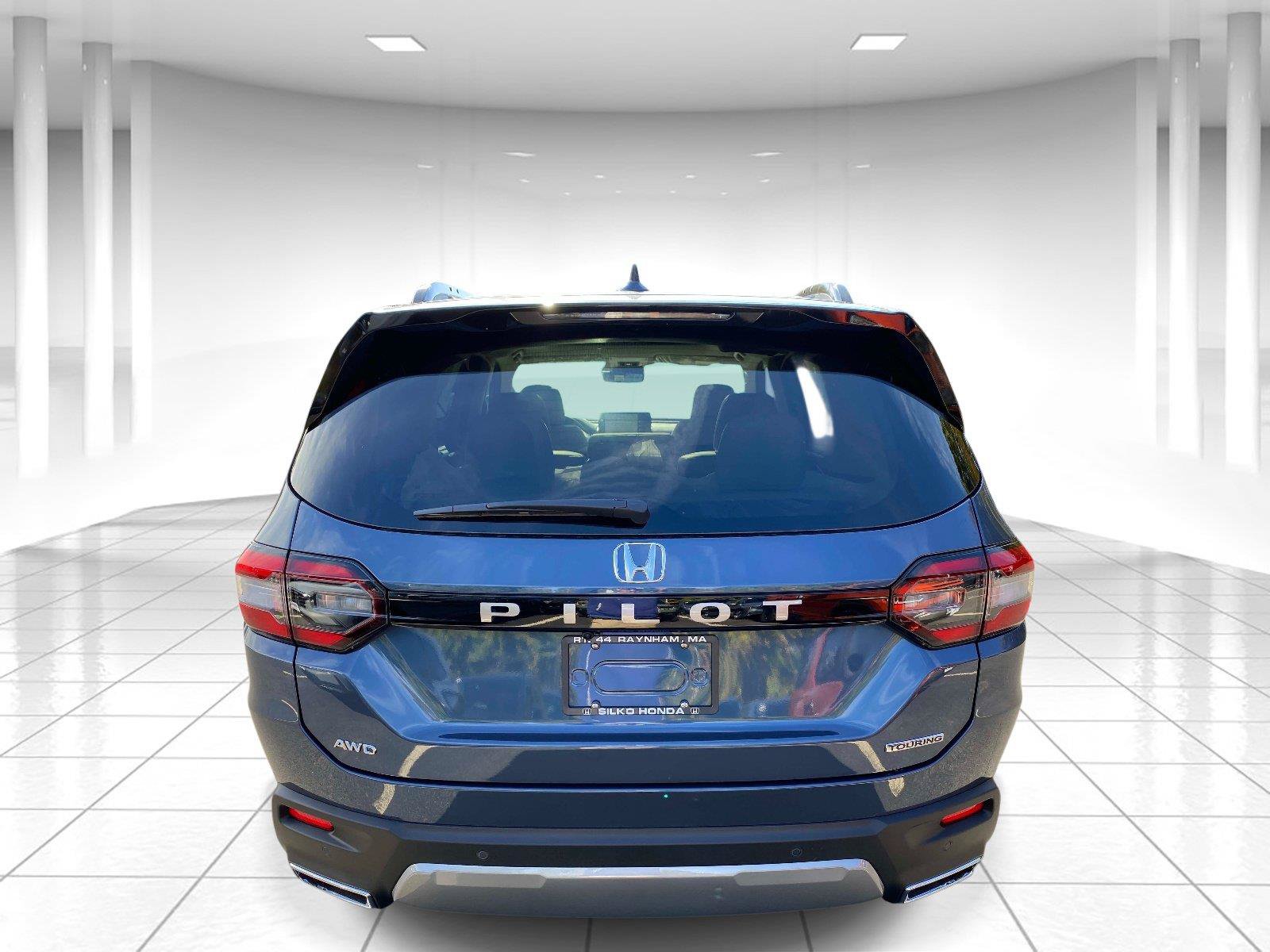 New 2026 Honda Pilot Touring image 4