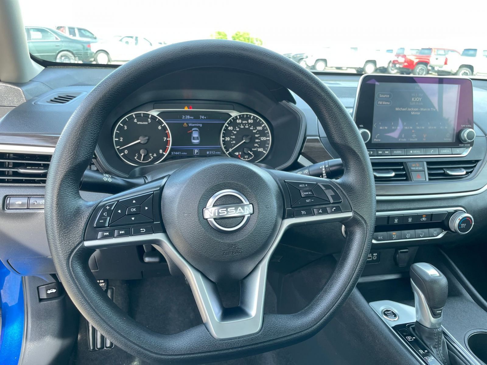 Used 2025 Nissan Altima 2.5 SV FWD image 29