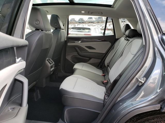 New 2026 Volkswagen Tiguan SE image 8