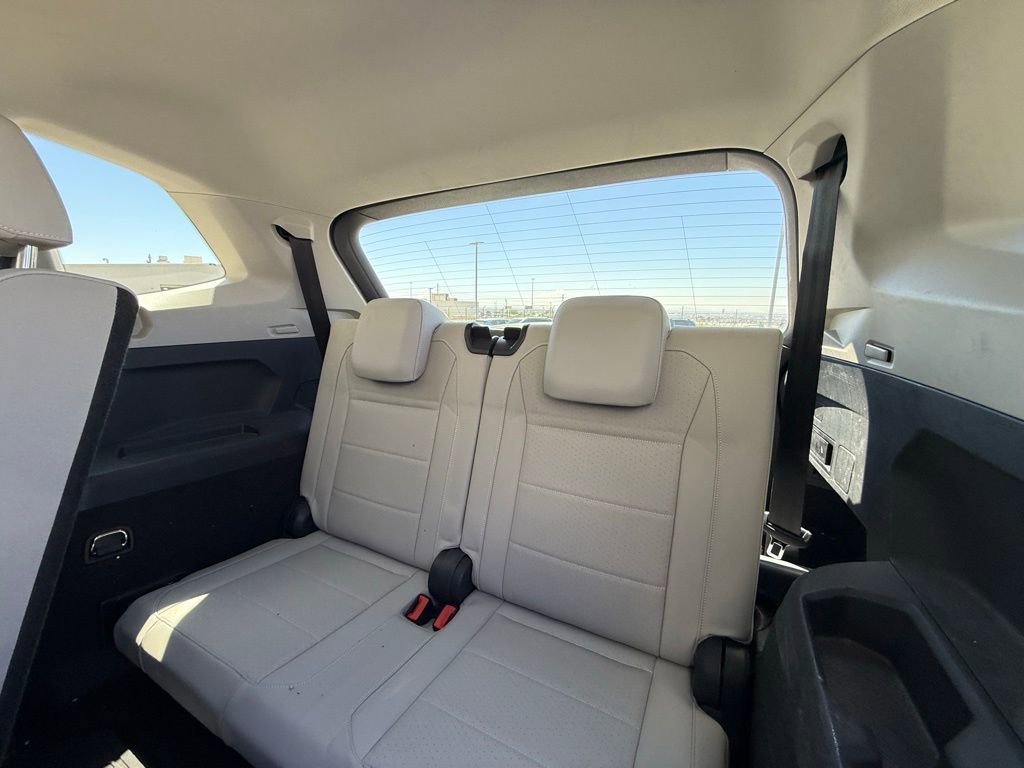 Used 2021 Volkswagen Tiguan SEL w/ 3-Row Tiguan MDO Package image 7