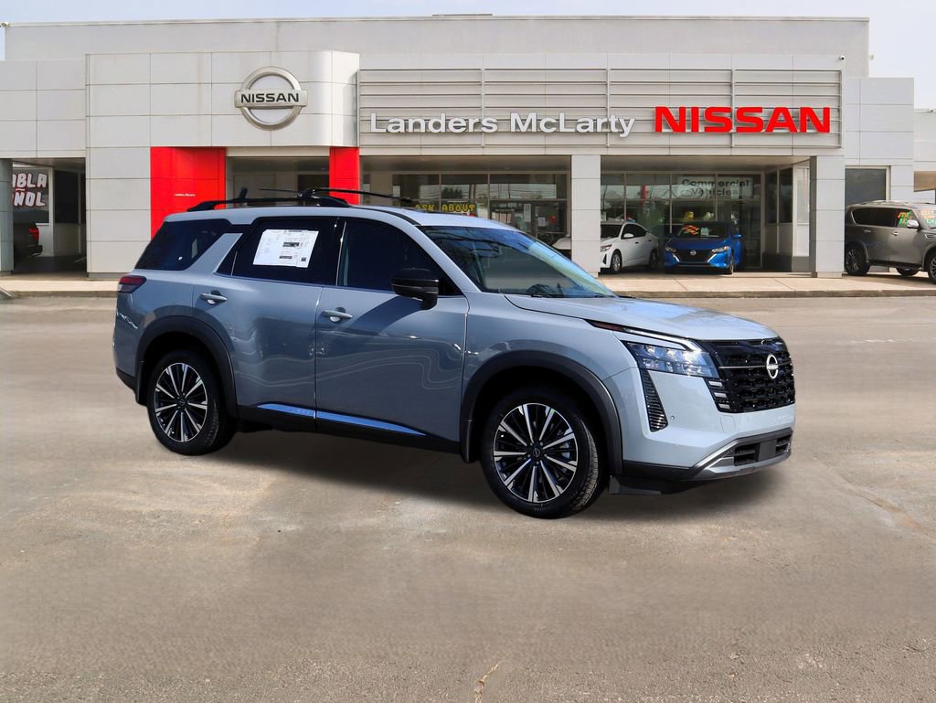 New 2026 Nissan Pathfinder Platinum w/ Cargo Package