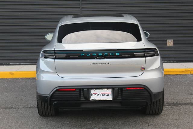 New 2025 Porsche Macan 4S Electric image 7