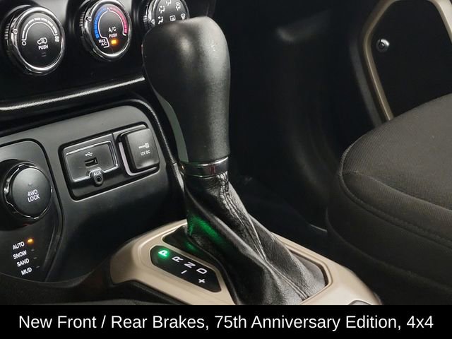 Used 2016 Jeep Renegade 75th Anniversary image 24
