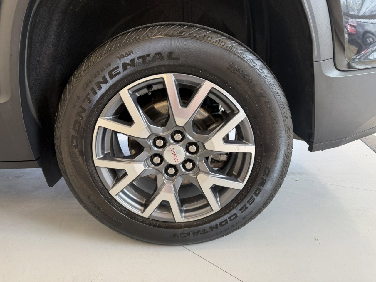 Used 2023 GMC Acadia SLT image 47